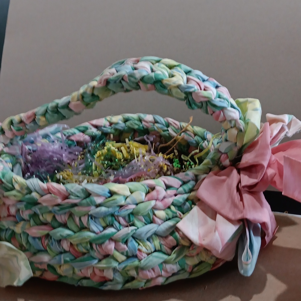 Hand Made Eater Basket